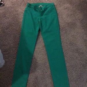 Skinny colored cotton stretch pants